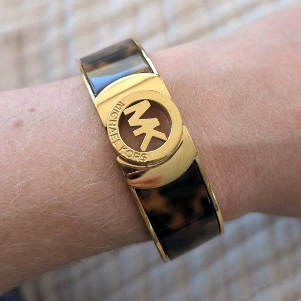Michael Kors MK Logo Gold Tone Brown Enamel Hinged Bangle Bracelet Signed